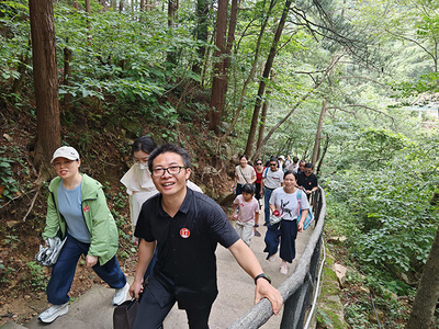 2025年度教職工療休養(yǎng)活動(dòng)圓滿落幕,健康咨詢服務(wù)廣獲好評(píng)